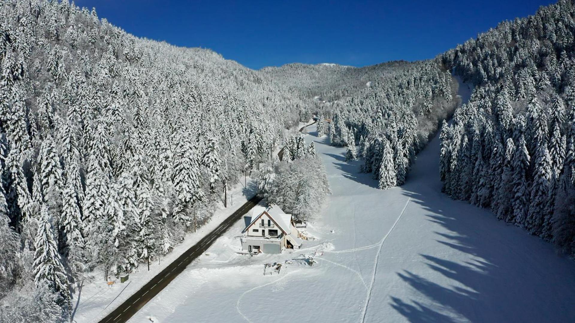 Ferienhaus La Resilience, Au Pied Des Pistes A *